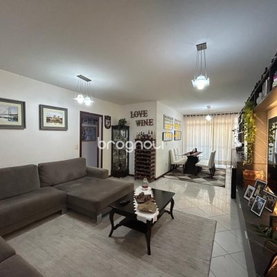 Apartamento com 138m², 4 quartos (sendo 1 suíte), 1 garagem, no bairro Kobrasol em São José