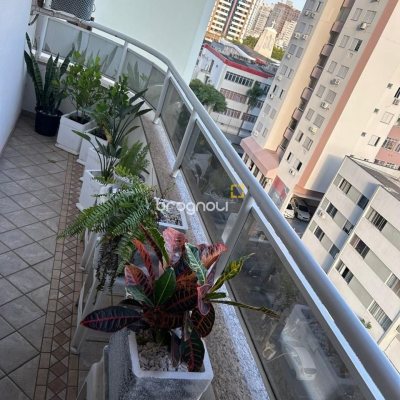 Apartamento com 138m², 4 quartos (sendo 1 suíte), 1 garagem, no bairro Kobrasol em São José