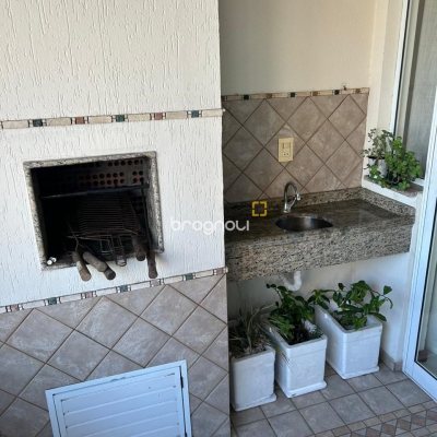 Apartamento com 138m², 4 quartos (sendo 1 suíte), 1 garagem, no bairro Kobrasol em São José