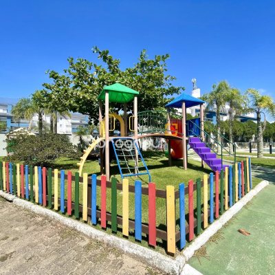 Apartamento com 118m², 3 quartos (sendo 1 suíte), 2 garagens, no bairro Ingleses em Florianópolis