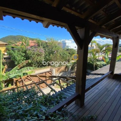 Casa com 170m², 2 quartos (sendo 1 suíte), no bairro Rio Tavares em Florianópolis