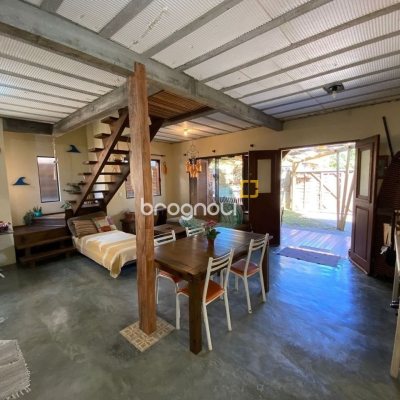 Casa com 170m², 2 quartos (sendo 1 suíte), no bairro Rio Tavares em Florianópolis