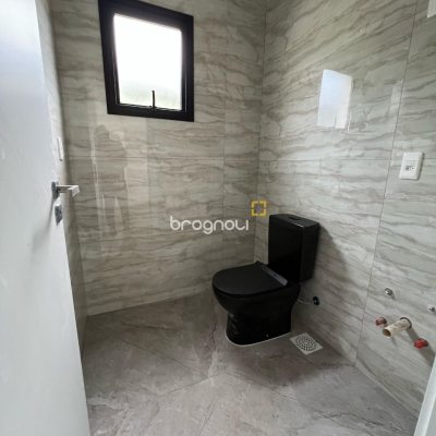 Casa com 390m², 4 quartos (sendo 4 suítes), 4 garagens, no bairro Ingleses em Florianópolis