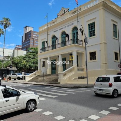 Sala com 26m², no bairro Centro em Florianópolis