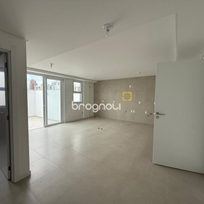 Apartamento com 55m², 1 quarto, 1 garagem, no bairro Centro em Florianópolis