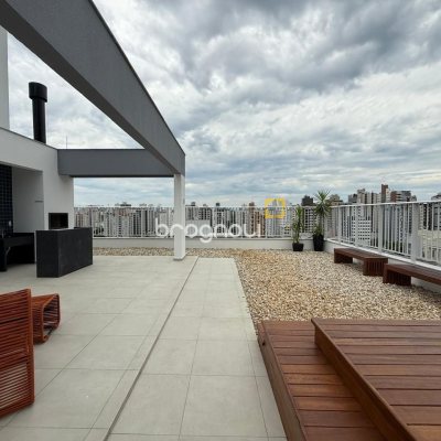 Apartamento com 55m², 1 quarto, 1 garagem, no bairro Centro em Florianópolis