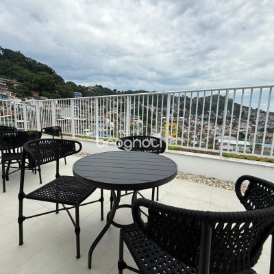 Apartamento com 55m², 1 quarto, 1 garagem, no bairro Centro em Florianópolis