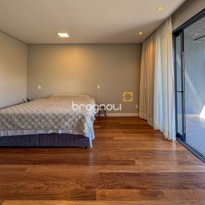 Casa de Condomínio com 492m², 5 quartos (sendo 5 suítes), 4 garagens, no bairro Campeche em Florianópolis