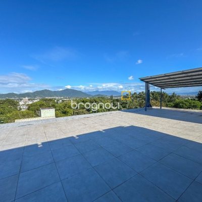 Casa de Condomínio com 492m², 5 quartos (sendo 5 suítes), 4 garagens, no bairro Campeche em Florianópolis