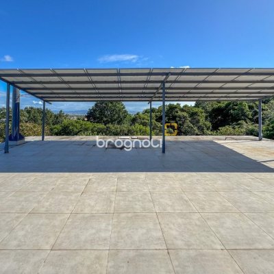 Casa de Condomínio com 492m², 5 quartos (sendo 5 suítes), 4 garagens, no bairro Campeche em Florianópolis