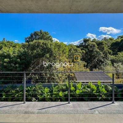 Casa de Condomínio com 492m², 5 quartos (sendo 5 suítes), 4 garagens, no bairro Campeche em Florianópolis