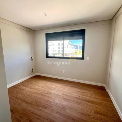 Casa com 215m², 4 quartos (sendo 2 suítes), 2 garagens, no bairro Ingleses em Florianópolis