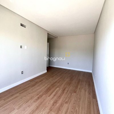 Casa com 215m², 4 quartos (sendo 2 suítes), 2 garagens, no bairro Ingleses em Florianópolis