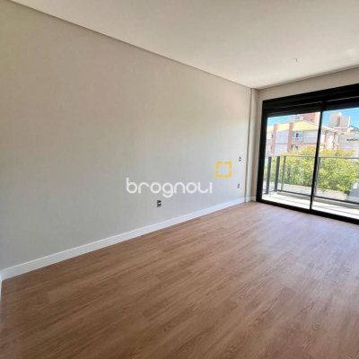 Casa com 215m², 4 quartos (sendo 2 suítes), 2 garagens, no bairro Ingleses em Florianópolis