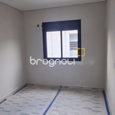 Casa com 100m², 3 quartos (sendo 1 suíte), 2 garagens, no bairro Cachoeira do Bom Jesus em Florianópolis