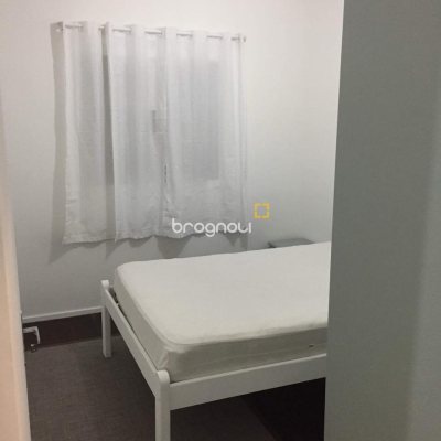 Casa com 153m², 5 quartos (sendo 2 suítes), 4 garagens, no bairro Trindade em Florianópolis