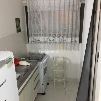 Casa com 153m², 5 quartos (sendo 2 suítes), 4 garagens, no bairro Trindade em Florianópolis