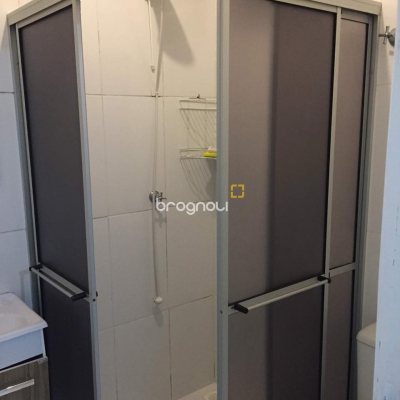 Casa com 153m², 5 quartos (sendo 2 suítes), 4 garagens, no bairro Trindade em Florianópolis