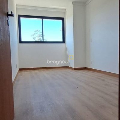 Casa com 166m², 3 quartos (sendo 1 suíte), 2 garagens, no bairro Campeche em Florianópolis