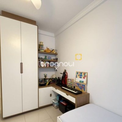 Apartamento com 124m², 3 quartos (sendo 1 suíte), 1 garagem, no bairro Centro em Palhoça