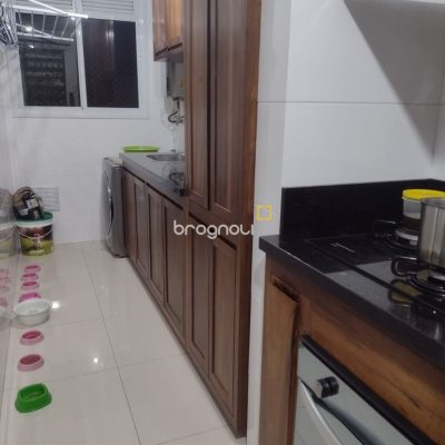 Apartamento com 124m², 3 quartos (sendo 1 suíte), 1 garagem, no bairro Centro em Palhoça
