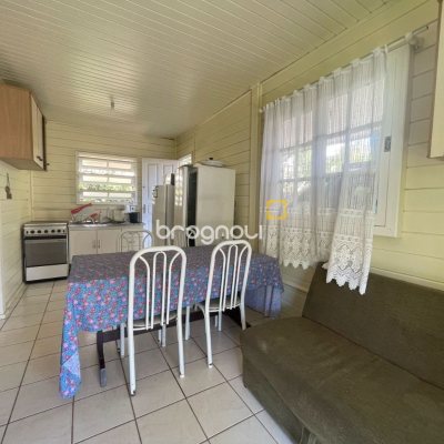 Casa com 450m², 6 quartos (sendo 3 suítes), 4 garagens, no bairro Ingleses em Florianópolis