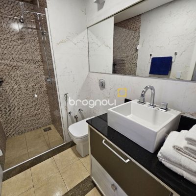 Apartamento com 71m², 2 quartos (sendo 1 suíte), 2 garagens, no bairro Ribeirão da Ilha em Florianópolis
