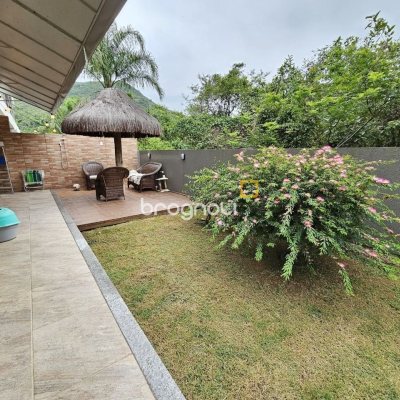 Apartamento com 71m², 2 quartos (sendo 1 suíte), 2 garagens, no bairro Ribeirão da Ilha em Florianópolis