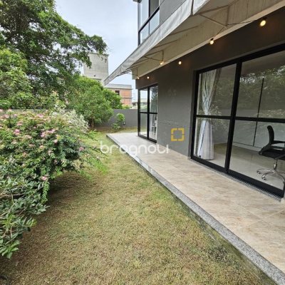 Apartamento com 71m², 2 quartos (sendo 1 suíte), 2 garagens, no bairro Ribeirão da Ilha em Florianópolis