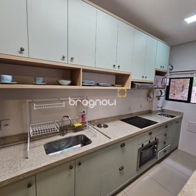 Apartamento com 71m², 2 quartos (sendo 1 suíte), 2 garagens, no bairro Ribeirão da Ilha em Florianópolis