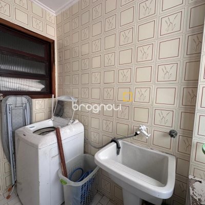 Apartamento com 114m², 2 quartos (sendo 1 suíte), 1 garagem, no bairro Centro em Balneário Camboriú