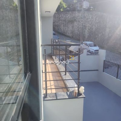 Casa com 184m², 3 quartos (sendo 3 suítes), 2 garagens, no bairro Trindade em Florianópolis