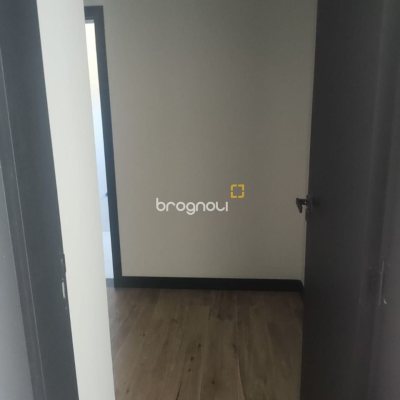 Casa com 184m², 3 quartos (sendo 3 suítes), 2 garagens, no bairro Trindade em Florianópolis