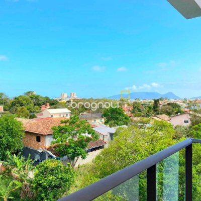 Cobertura com 151m², 2 quartos (sendo 2 suítes), 2 garagens, no bairro Campeche em Florianópolis