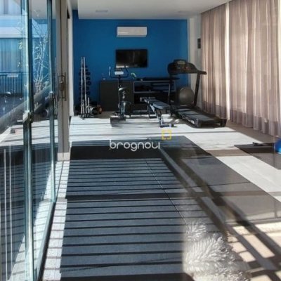 Cobertura com 151m², 2 quartos (sendo 2 suítes), 2 garagens, no bairro Campeche em Florianópolis