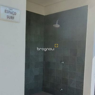 Cobertura com 151m², 2 quartos (sendo 2 suítes), 2 garagens, no bairro Campeche em Florianópolis