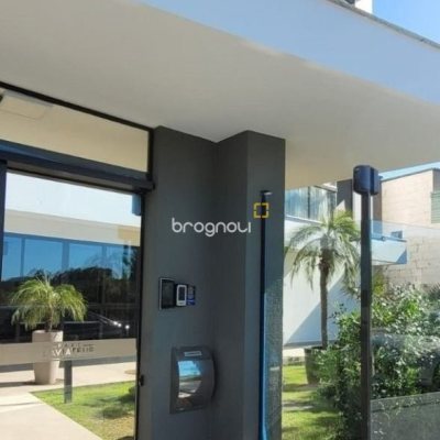 Cobertura com 151m², 2 quartos (sendo 2 suítes), 2 garagens, no bairro Campeche em Florianópolis