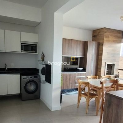 Cobertura com 151m², 2 quartos (sendo 2 suítes), 2 garagens, no bairro Campeche em Florianópolis