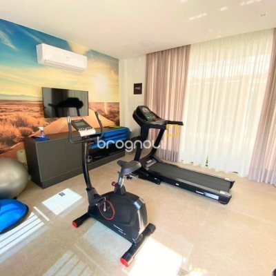 Cobertura com 151m², 2 quartos (sendo 2 suítes), 2 garagens, no bairro Campeche em Florianópolis