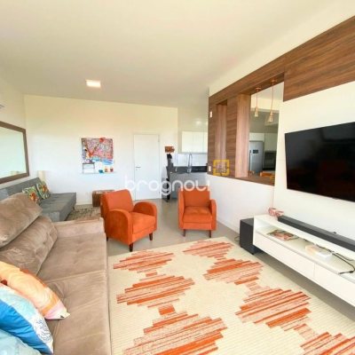 Cobertura com 151m², 2 quartos (sendo 2 suítes), 2 garagens, no bairro Campeche em Florianópolis