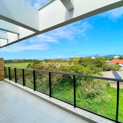 Cobertura com 151m², 2 quartos (sendo 2 suítes), 2 garagens, no bairro Campeche em Florianópolis