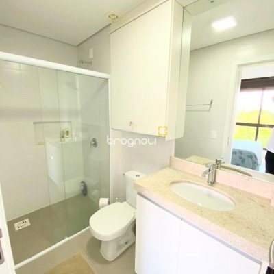 Cobertura com 151m², 2 quartos (sendo 2 suítes), 2 garagens, no bairro Campeche em Florianópolis