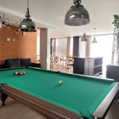 Cobertura com 151m², 2 quartos (sendo 2 suítes), 2 garagens, no bairro Campeche em Florianópolis