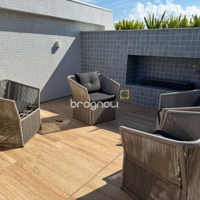 Apartamento com 81m², 2 quartos (sendo 1 suíte), 1 garagem, no bairro Kobrasol em São José
