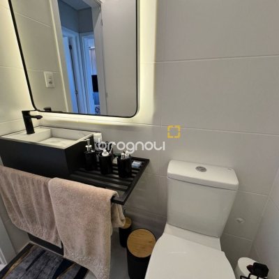 Apartamento com 81m², 2 quartos (sendo 1 suíte), 1 garagem, no bairro Kobrasol em São José