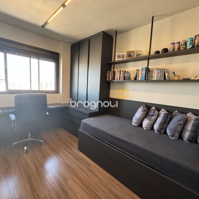 Apartamento com 81m², 2 quartos (sendo 1 suíte), 1 garagem, no bairro Kobrasol em São José