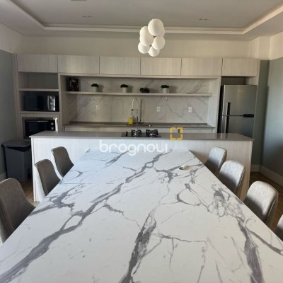 Apartamento com 81m², 2 quartos (sendo 1 suíte), 1 garagem, no bairro Kobrasol em São José
