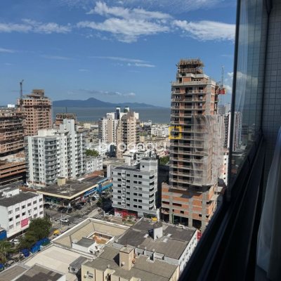 Apartamento com 81m², 2 quartos (sendo 1 suíte), 1 garagem, no bairro Kobrasol em São José