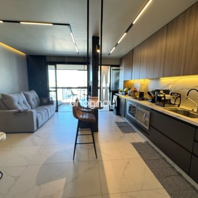 Apartamento com 81m², 2 quartos (sendo 1 suíte), 1 garagem, no bairro Kobrasol em São José