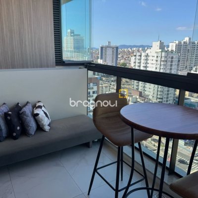 Apartamento com 81m², 2 quartos (sendo 1 suíte), 1 garagem, no bairro Kobrasol em São José